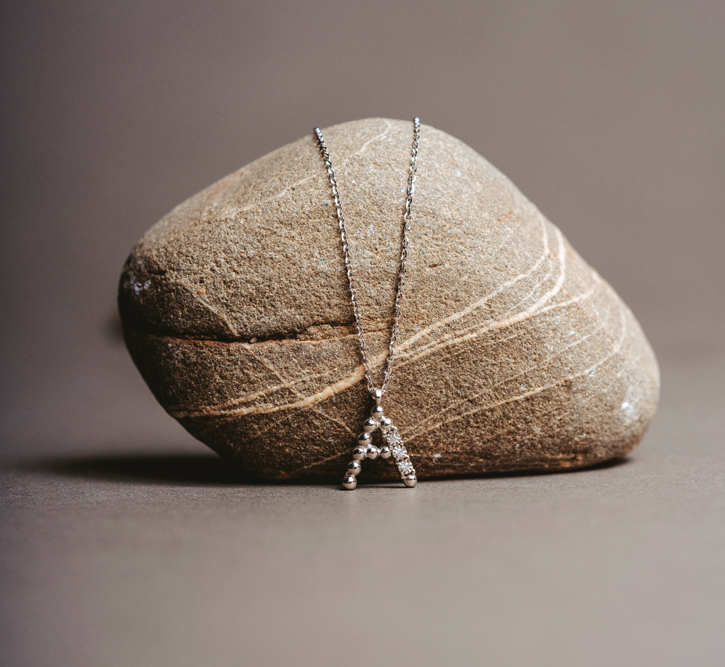 COLLANA LETTERING BRILLANTI CT 0,02  DISPONIBILE SIA ORO BIANCO CHE ORO