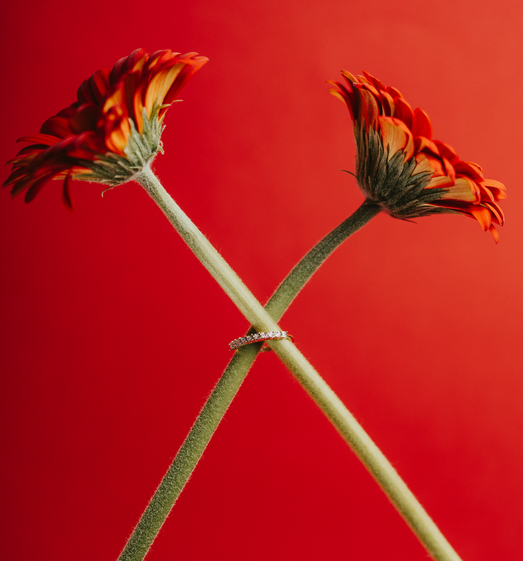 ANELLO VERETTA IN ORO 18 KT CON DIAMANTI